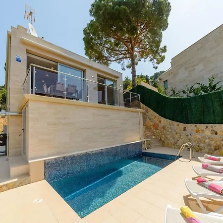 Fiona By Danlux Invest Villa
